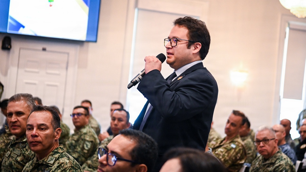 CODENAL Students Receive Academic Briefings at IADC