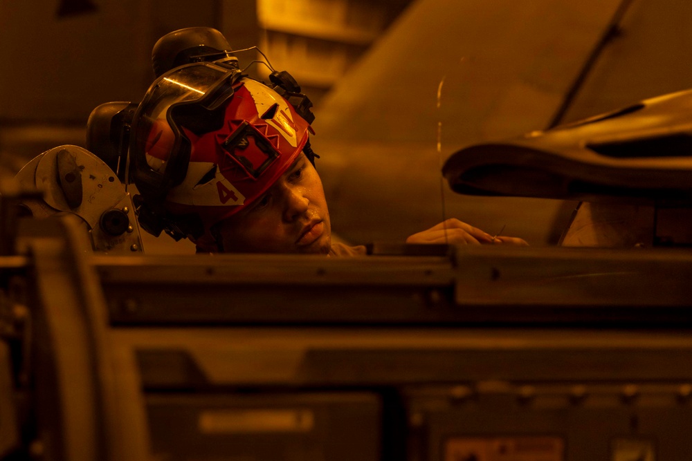 Abraham Lincoln Conducts Aircraft Maintenance