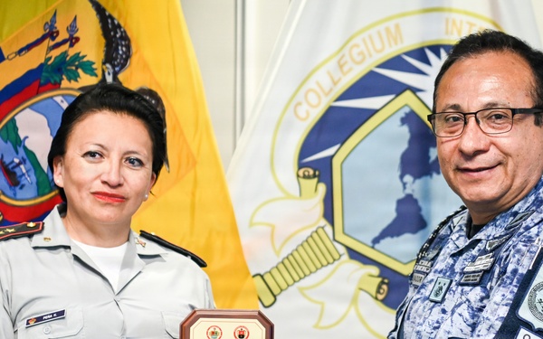 AGE-CSM Ecuador Delegation Receives IADC Academic Briefings