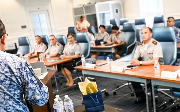 AGE-CSM Ecuador Delegation Receives IADC Academic Briefings