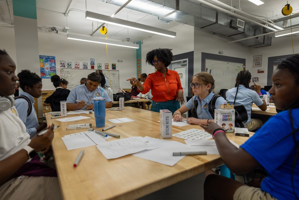 Carderock Outreach Team Sparks STEM Curiosity at SEED School Tech Day