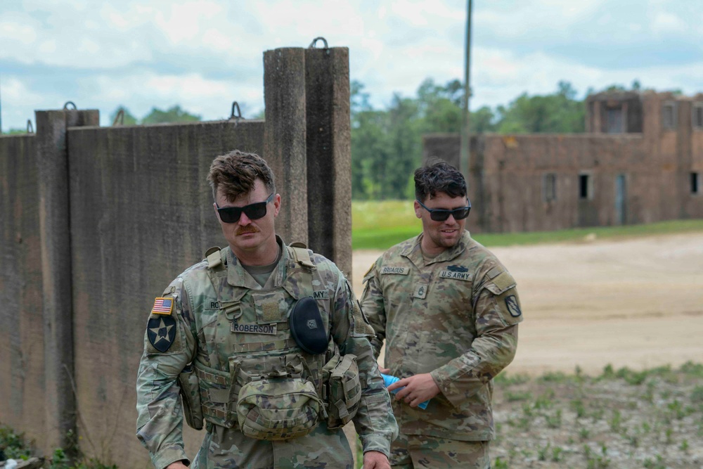 Mississippi Rifles Conduct Gunnery Training