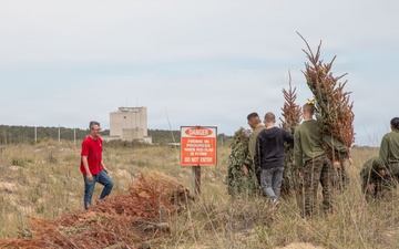Sailors, Marines and civilians across Hampton Roads help restore Dam Neck Annex coastline