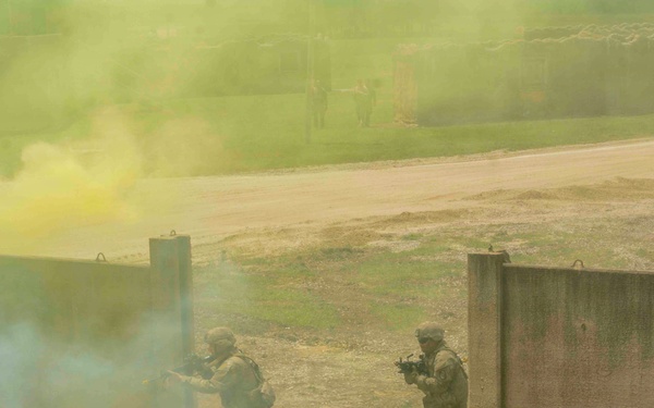 Mississippi Rifles Conduct Maneuver Training