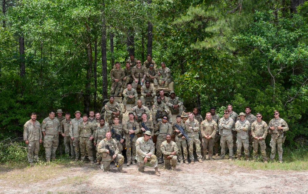 Mississippi Rifles Conduct Maneuver Training