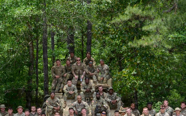 Mississippi Rifles Conduct Maneuver Training