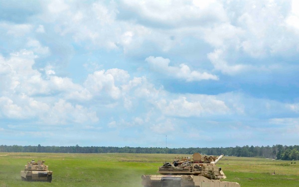 Mississippi Rifles Conduct Maneuver Training