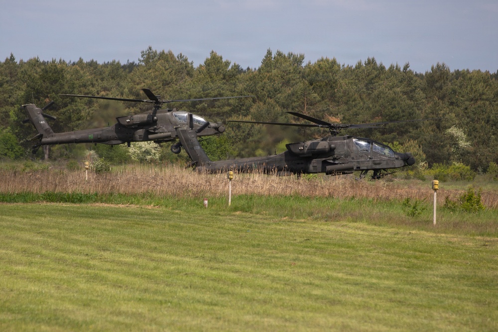 12th Combat Aviation Brigade conducts Apache training with British and Polish Armed Forces.