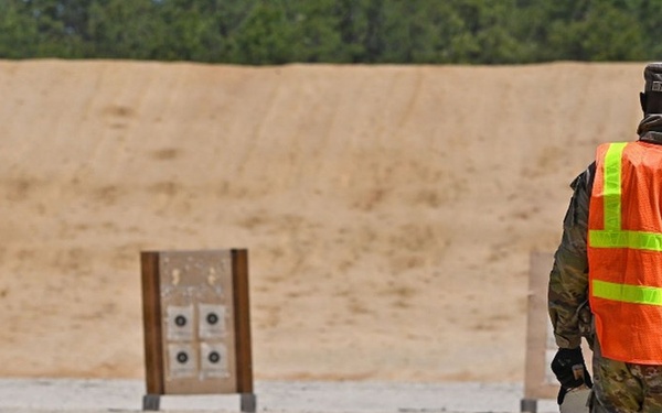 VIARNG Range Safety Officer Supervises Training at JB MDL