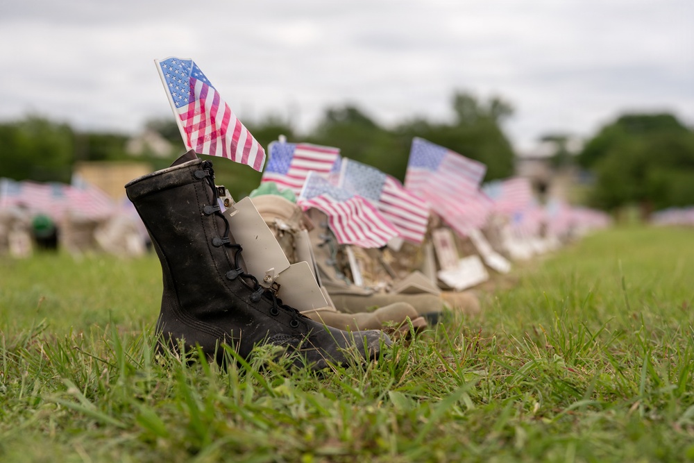 Soldiers Prepare Remembrance Memorial Display Honoring Fallen Service Members at Fort Hood