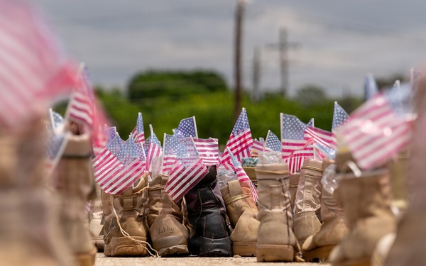 Soldiers Prepare Remembrance Memorial Display Honoring Fallen Service Members at Fort Hood