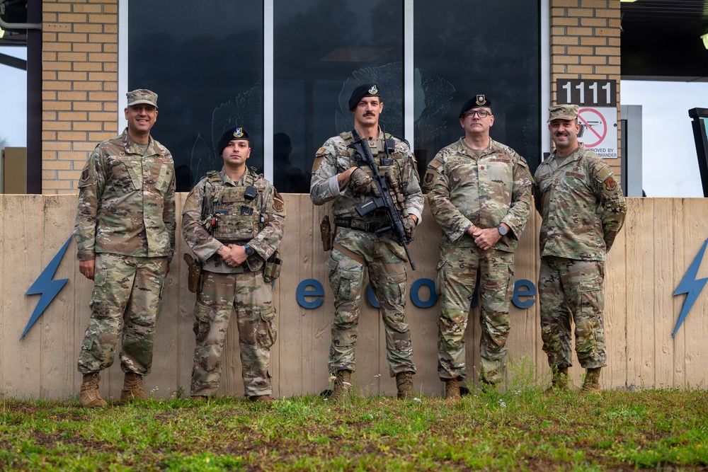 125th Fighter Wing Leadership Greets Wing Members During Unit Training Assembly