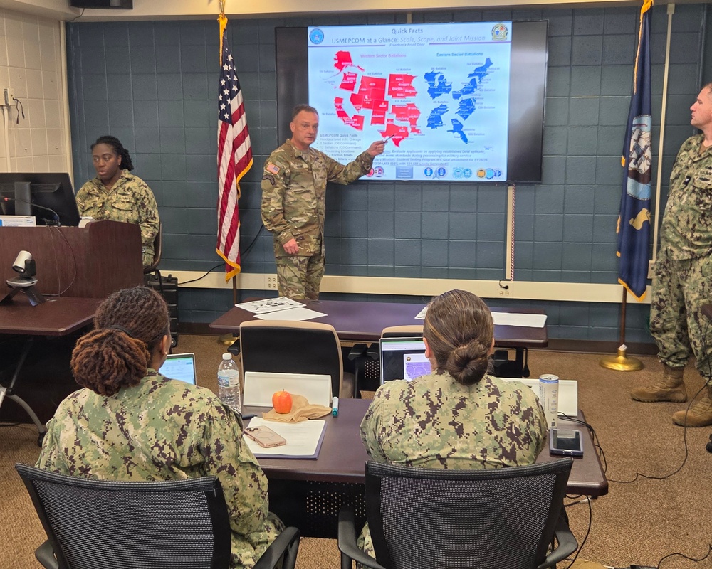HR CoE course trains future “Freedom’s Front Door” Leaders