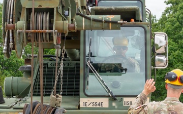 Army Engineer School transforms crane training to meet force readiness goals