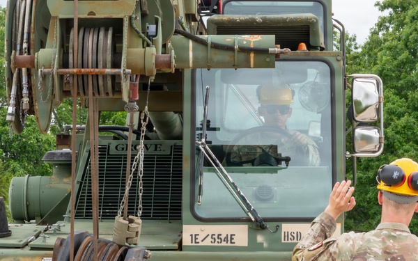 Army Engineer School transforms crane training to meet force readiness goals