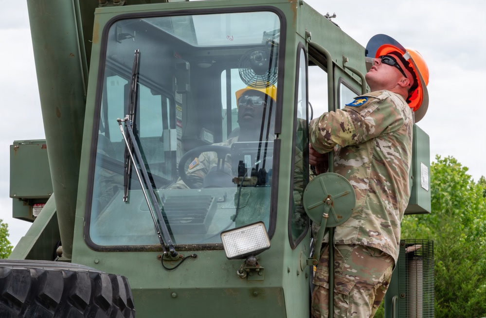 Army Engineer School transforms crane training to meet force readiness goals