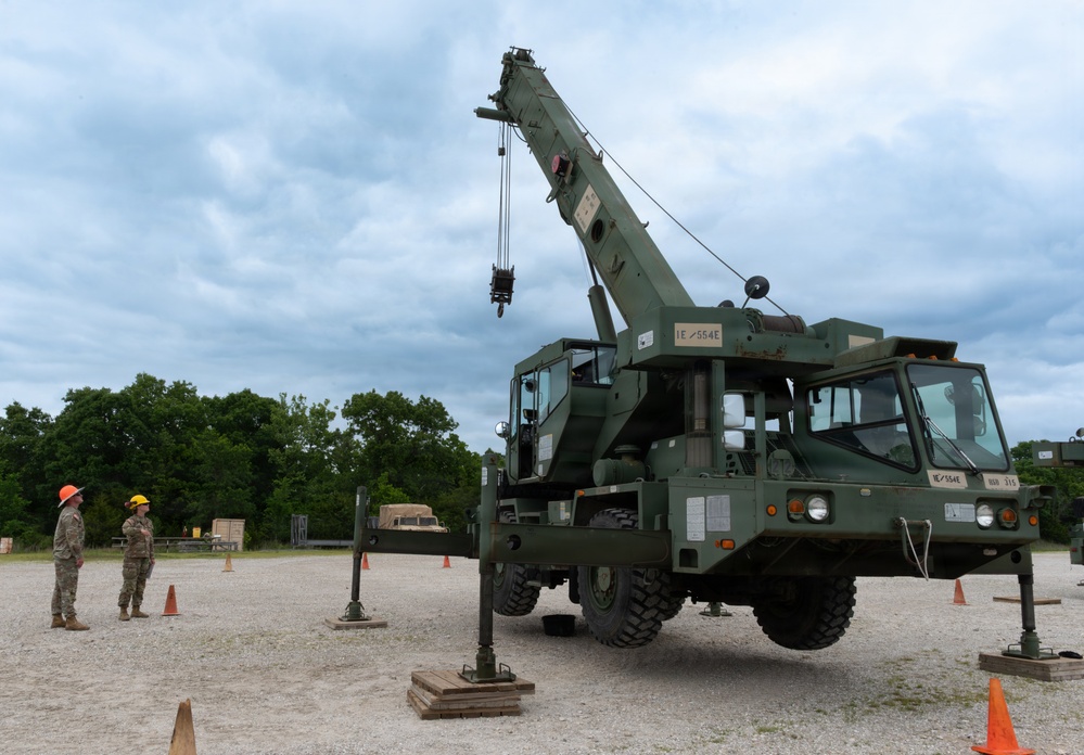 Army Engineer School transforms crane training to meet force readiness goals
