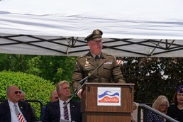 Army Reserve general joins local community to honor fallen heroes