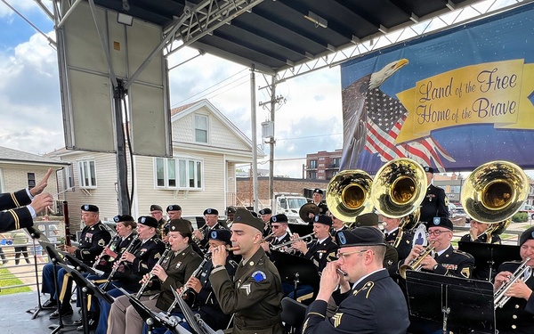 Army Reserve general joins local community to honor fallen heroes