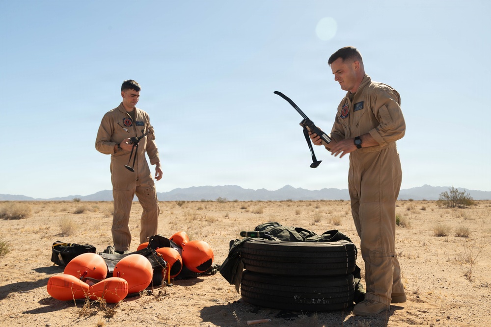 MAG-13 and Military Free Fall Instructors Conduct Search and Rescue Training