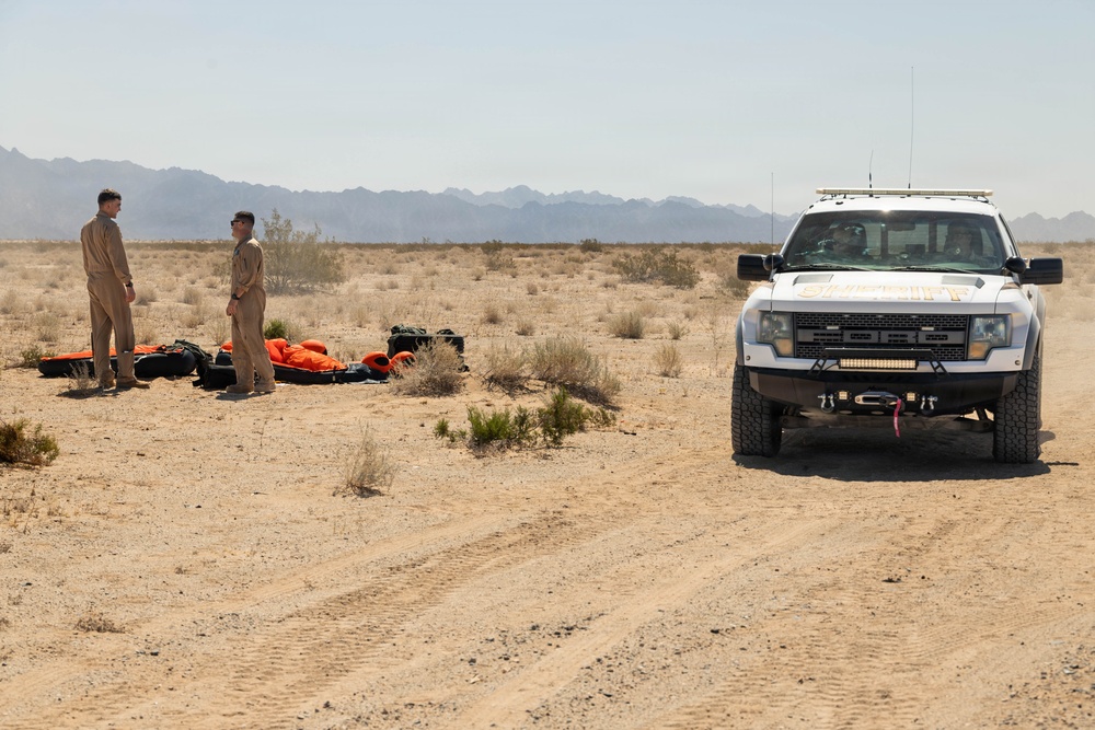 MAG-13 and Military Free Fall Instructors Conduct Search and Rescue Training