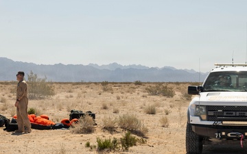 MAG-13 and Military Free Fall Instructors Conduct Search and Rescue Training