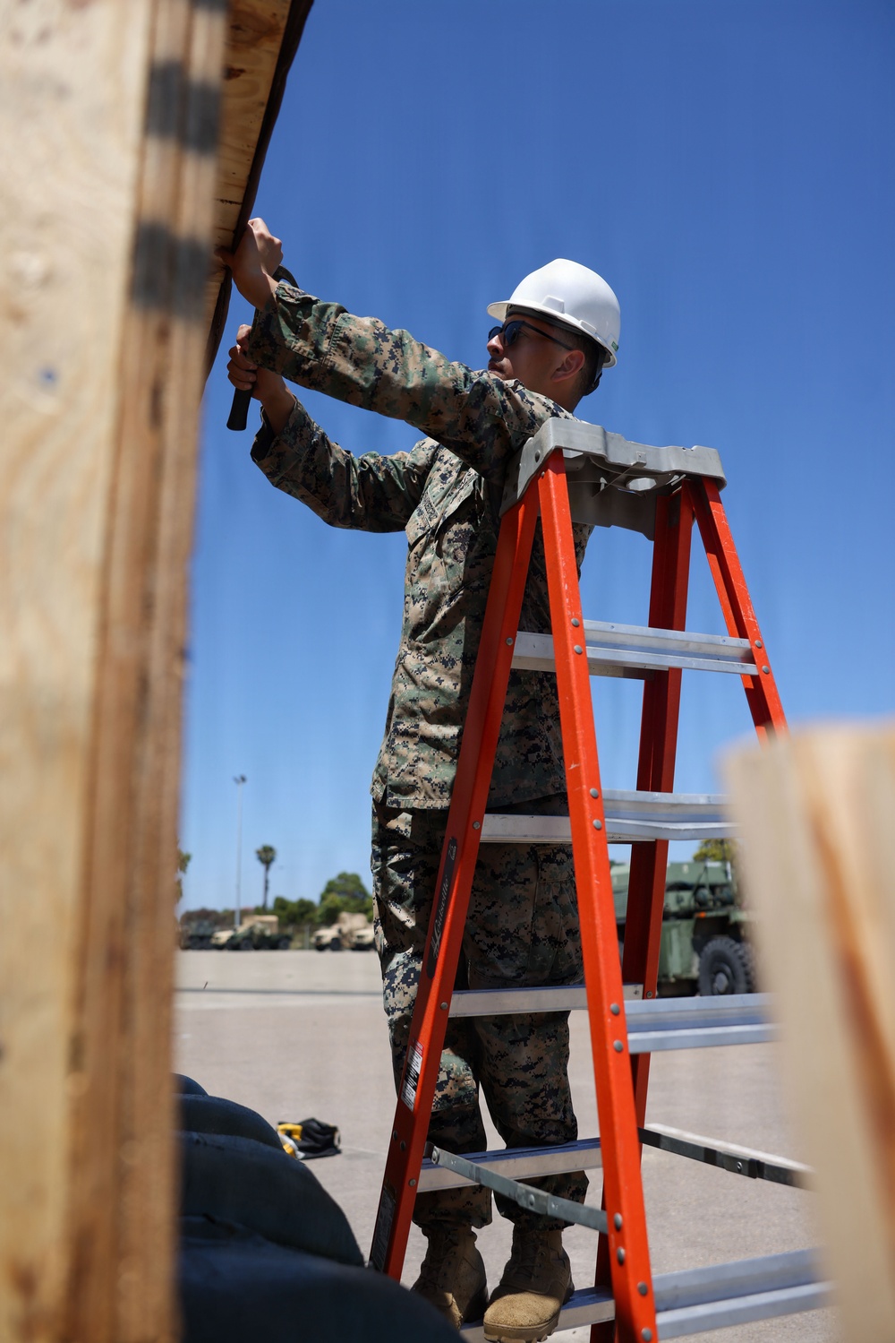 I Marine Expeditionary Force Support Battalion assembles storage shed