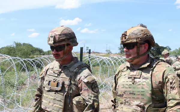 The 130th MEB emplaces concertina wire along U.S. southern border
