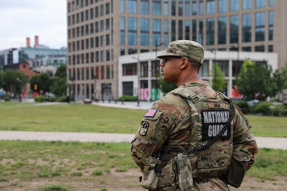 JTF-DC South Carolina Guardsmen Presence Patrol