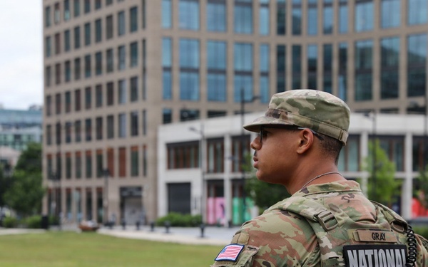 JTF-DC South Carolina Guardsmen Presence Patrol