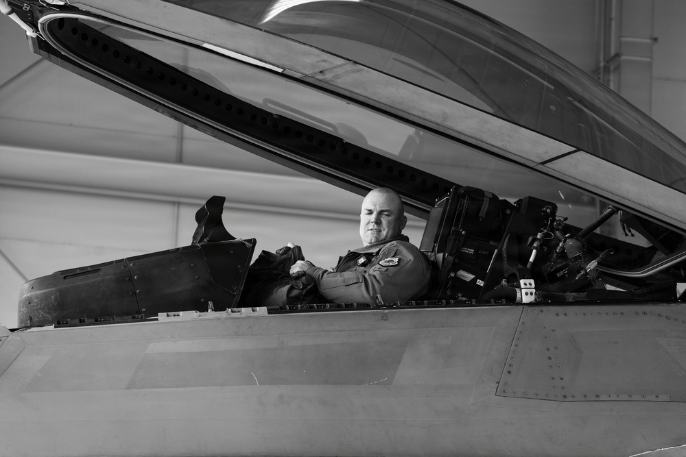 Col. Schuck's Fini Flight