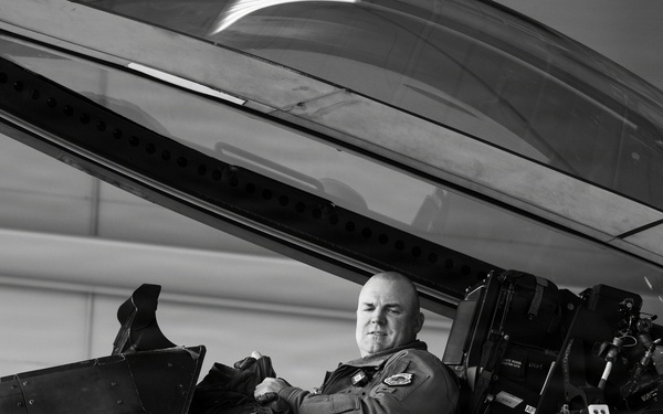 Col. Schuck's Fini Flight