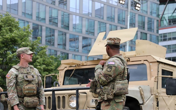 JTF-DC South Carolina Guardsmen Presence Patrol
