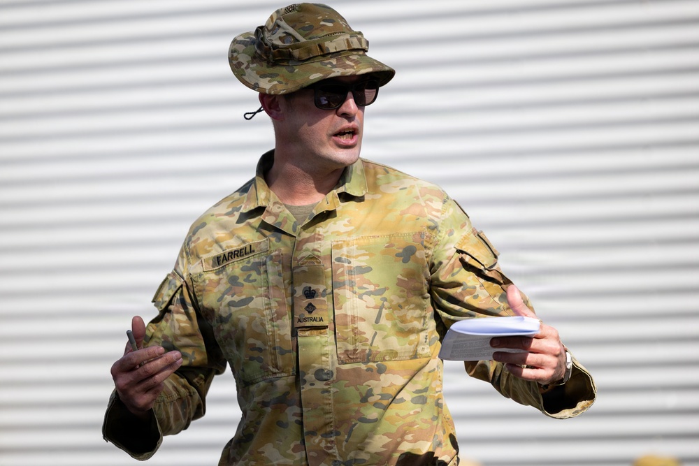 Southern Jackaroo 26: U.S. Marines, Soldiers receive mission brief from Australian Army