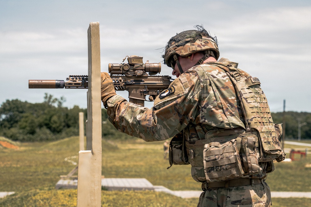 Soldiers, veterans conduct stress shoot during Week of the Eagles