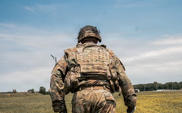 Soldiers, veterans conduct stress shoot during Week of the Eagles