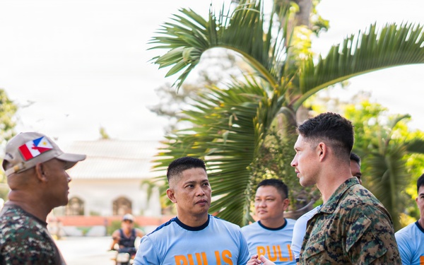 U.S. Marines and Philippine service members participate in Basketball Friendship Games