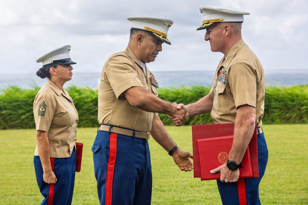MARFORPAC H&amp;S Bn. executive officer retires