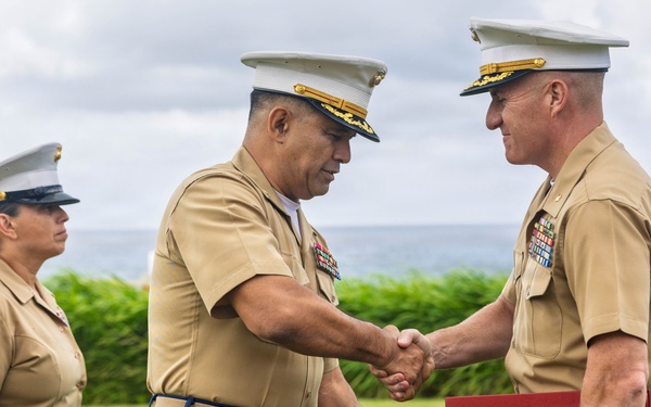 MARFORPAC H&amp;S Bn. executive officer retires