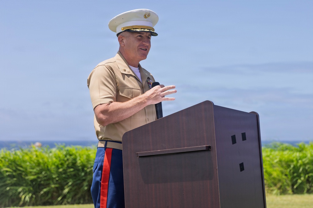 MARFORPAC H&amp;S Bn. executive officer retires
