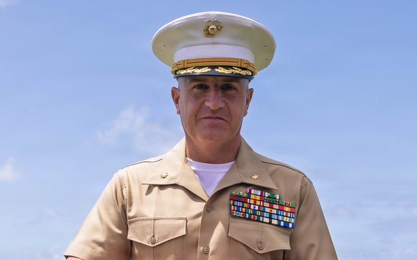 MARFORPAC H&amp;S Bn. executive officer retires