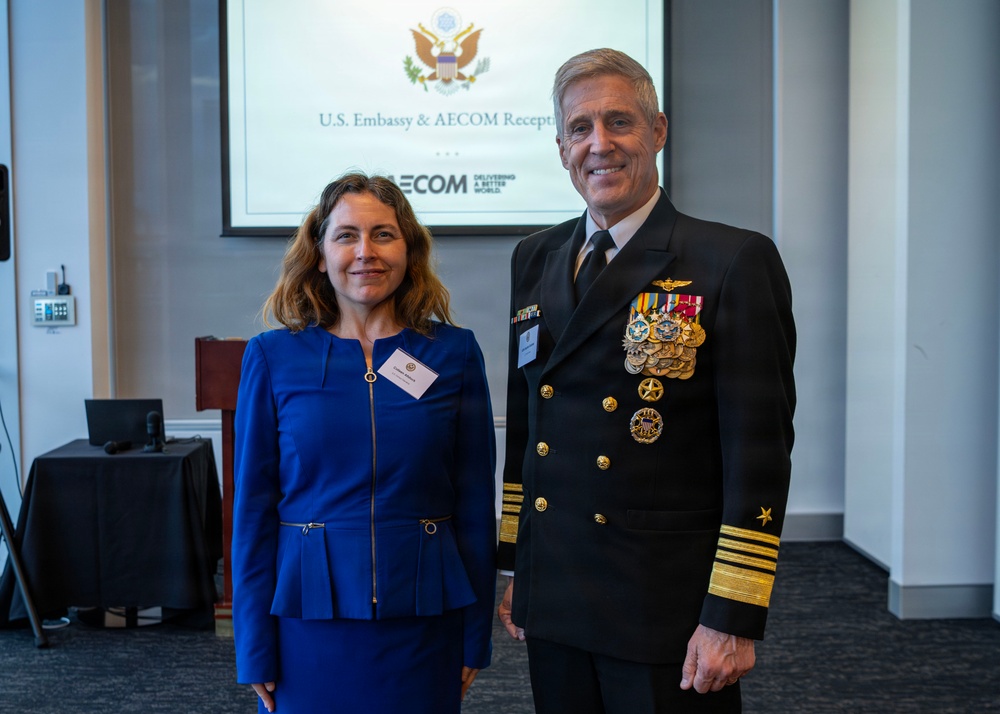 Commander, U.S. Pacific Fleet, attends reception hosted by U.S. Embassy during travel to Perth