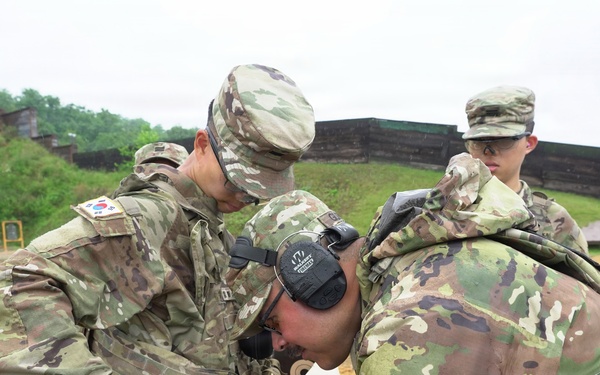Soldiers conduct weapons qualification at Camp Carroll