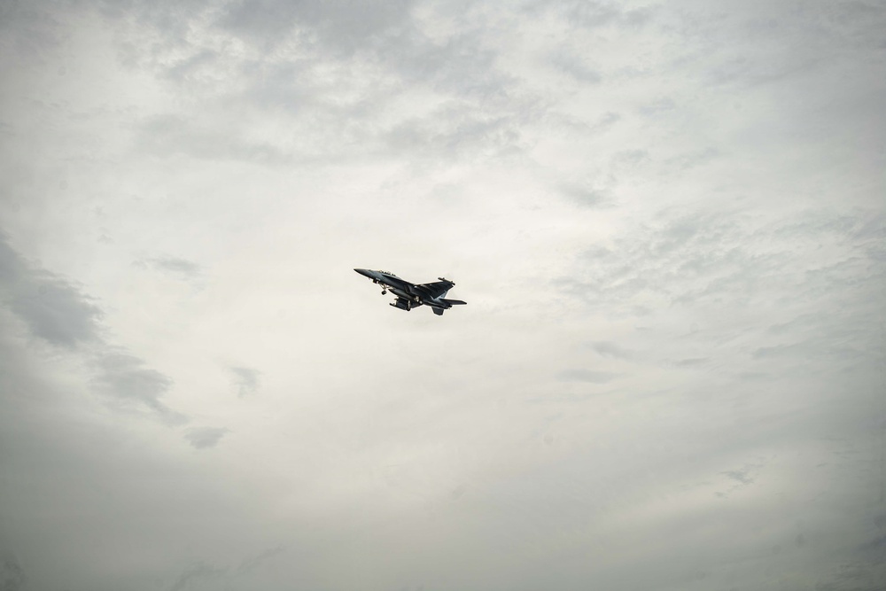 USS Gridley Conducts Sea Power Demo Alongside USS Nimitz