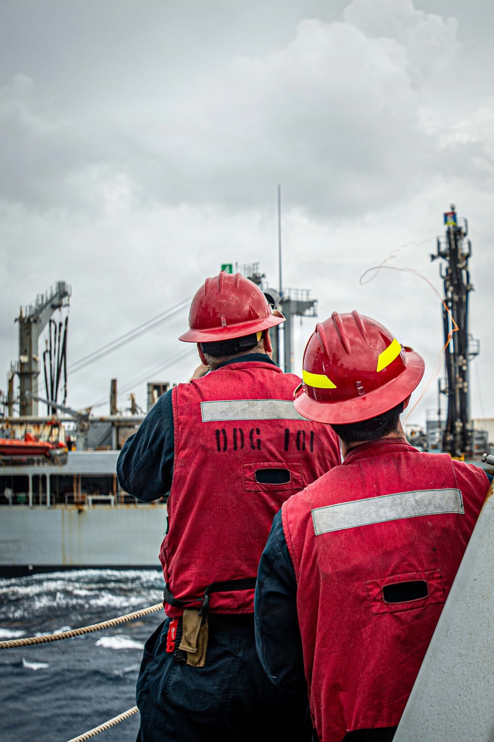 USS Gridley Conducts Replenishment-at-Sea with USNS Patuxent