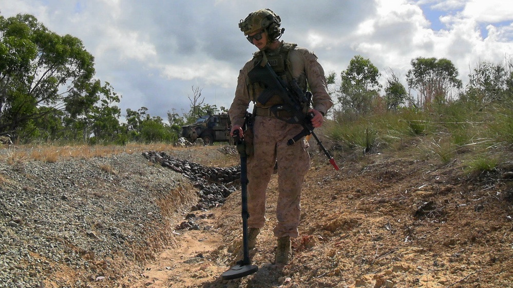 Wallaby Walk 26: MRF-D Marines, ADF soldiers practice route clearing