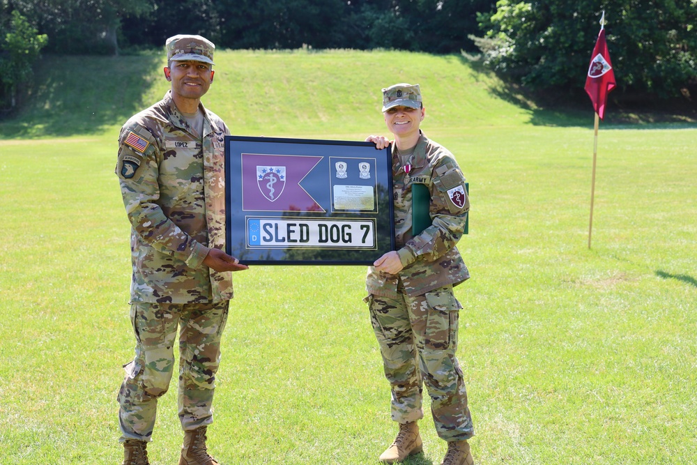 HHC presents gifts to outgoing command team