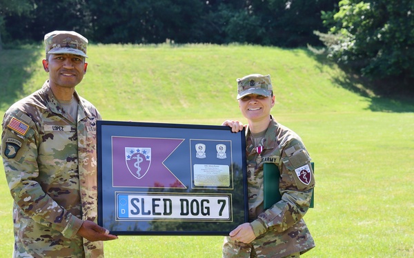 HHC presents gifts to outgoing command team