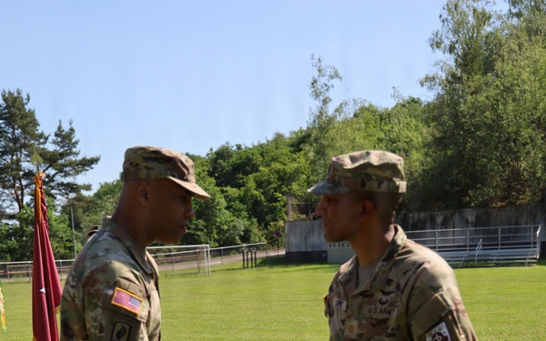 HHC presents gifts to outgoing command team