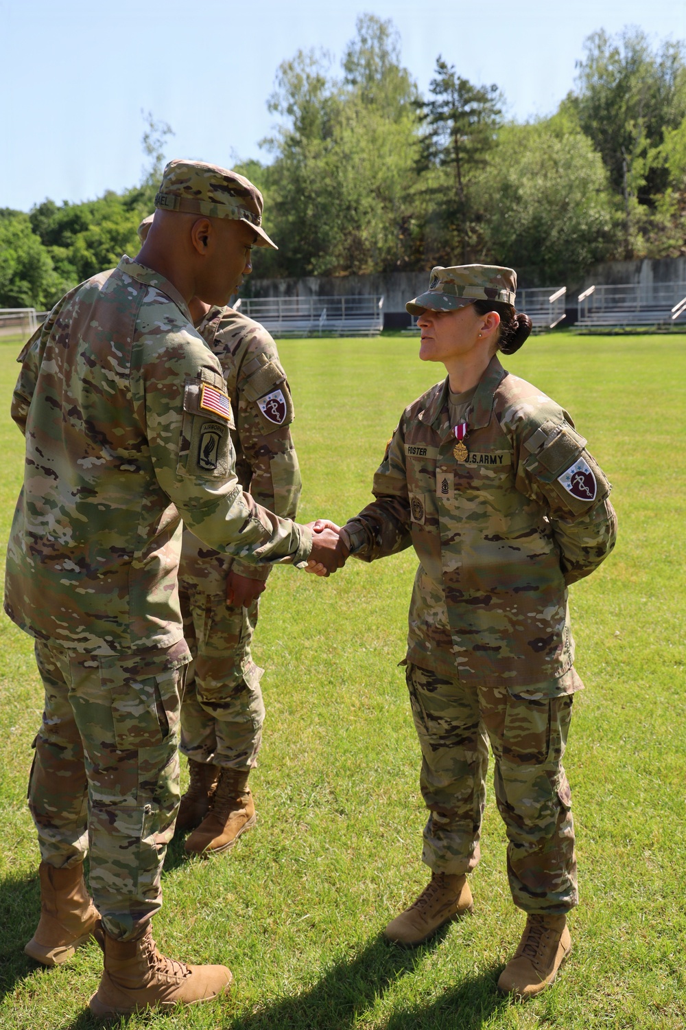 HHC presents gifts to outgoing command team